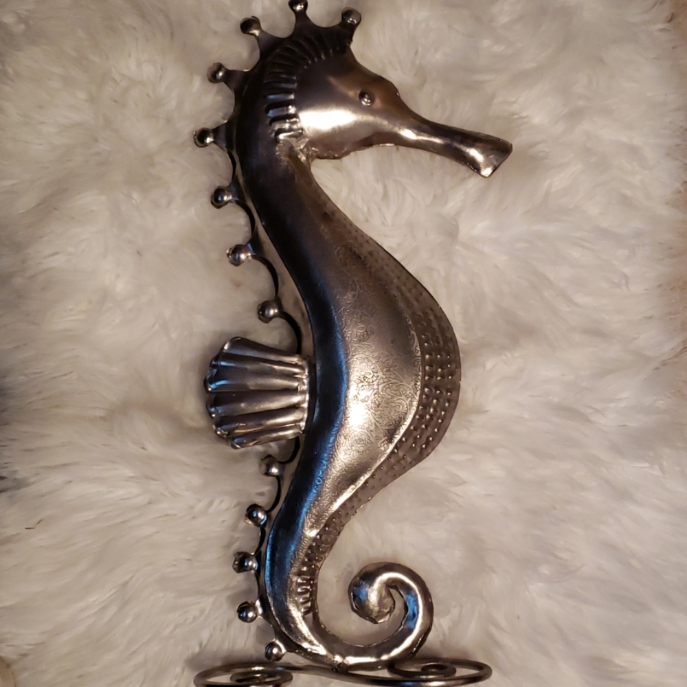 Silver Seahorse